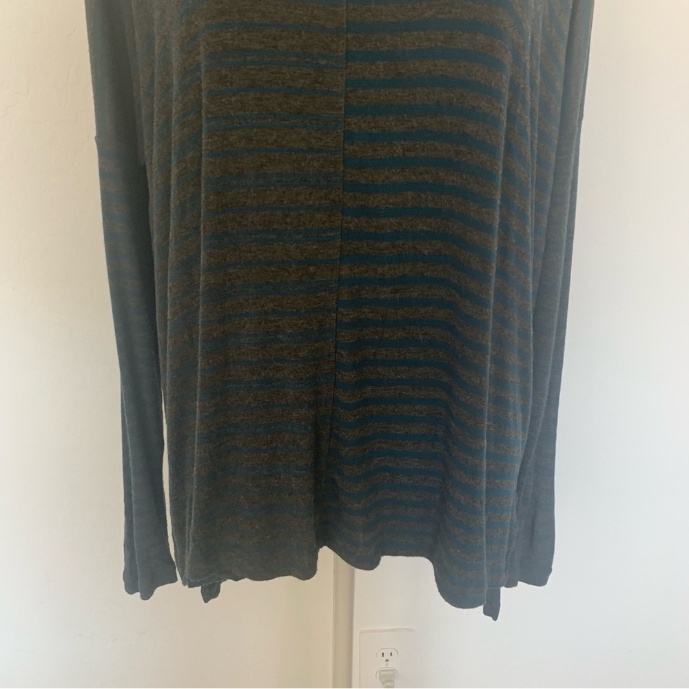 Cabi Hybrid Stripe Tee V-Neck Oversized Top Style 3687 Size S View 4